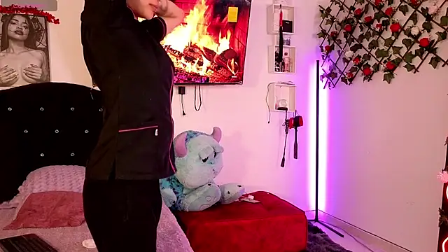 Snapshot of Alaia_Asuka chatting on September 27, 2025, 12:39 am Alaia Asuka online show from September 27, 2025, 12:39 am