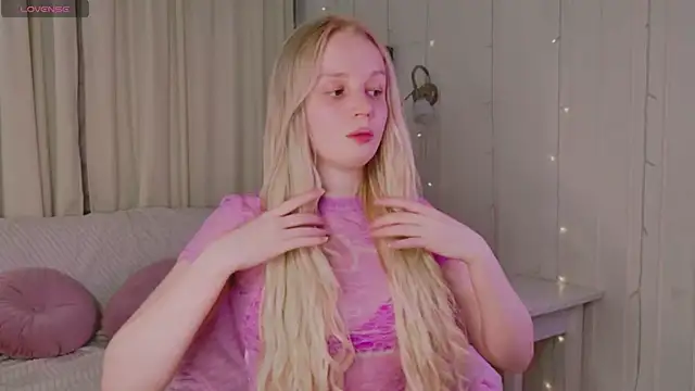 Beatrica Klein online show from April 16, 2026, 3:57 pm