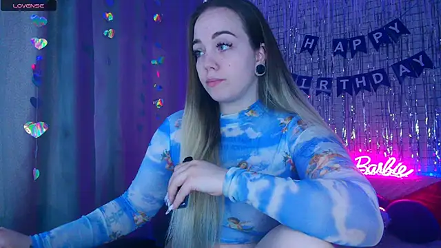 -Stacyy- online show from April 3, 2026, 5:14 am