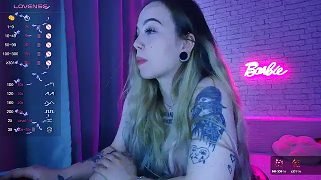 Snapshot of -Stacyy- chatting on October 9, 2025, 5:08 am -Stacyy- online show from October 9, 2025, 5:08 am