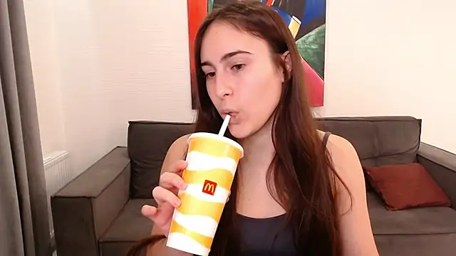 AliceKolltt online show from December 3, 2024, 7:50 pm