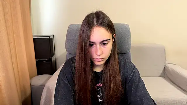 AliceKolltt online show from October 9, 2025, 9:32 am