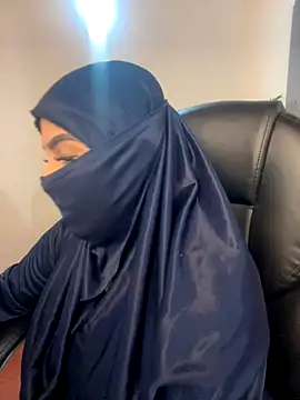 Snapshot of haddy_ss chatting on November 6, 2025, 7:18 pm haddy ss online show from November 6, 2025, 7:18 pm