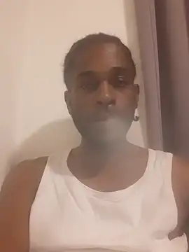 Snapshot of patrickfc_ chatting on October 15, 2025, 11:35 pm patrickfc online show from October 15, 2025, 11:35 pm