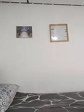 antoniamoreno82 online show from February 14, 2025, 5:36 pm