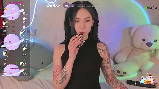 Snapshot of EmmaHixLove chatting on February 14, 2025, 7:23 pm EmmaHixLove online show from February 14, 2025, 7:23 pm