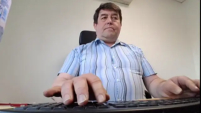 Snapshot of sympatrique chatting on June 8, 2026, 8:04 am sympatrique online show from June 8, 2026, 8:04 am