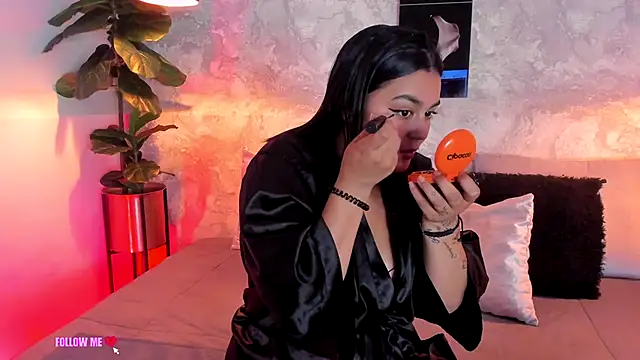 Snapshot of alina_stark chatting on October 15, 2025, 3:27 am alina stark online show from October 15, 2025, 3:27 am