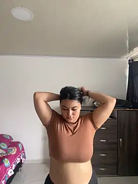 Snapshot of alina_stark chatting on October 26, 2025, 4:29 pm alina stark online show from October 26, 2025, 4:29 pm