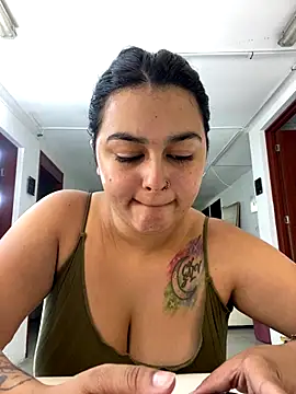 Snapshot of alina_stark chatting on October 29, 2025, 7:13 pm alina stark online show from October 29, 2025, 7:13 pm