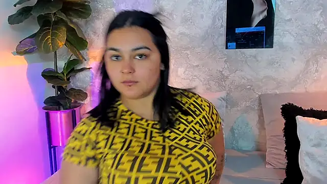 Snapshot of alina_stark chatting on October 18, 2025, 10:01 pm alina stark online show from October 18, 2025, 10:01 pm