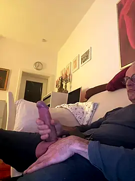 Snapshot of Frank22xx chatting on November 1, 2025, 6:02 pm Frank22xx online show from November 1, 2025, 6:02 pm