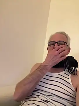 Snapshot of Frank22xx chatting on March 7, 2026, 9:20 pm Frank22xx online show from March 7, 2026, 9:20 pm