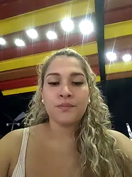 Sara smiiith211 online show from January 22, 2025, 12:16 am