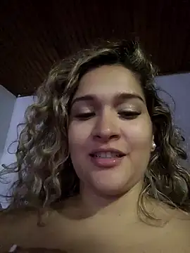 Sara smiiith211 online show from January 26, 2025, 2:56 am