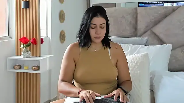 Snapshot of EmilyPeytonn chatting on October 12, 2025, 1:23 pm EmilyPeytonn online show from October 12, 2025, 1:23 pm