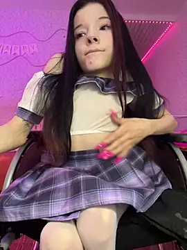 MiniSophiaa online show from March 9, 2025, 8:51 am