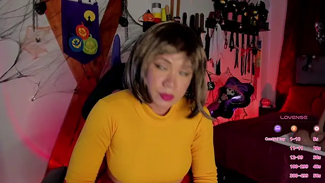 Snapshot of Laureen_hill chatting on October 28, 2025, 9:47 pm Laureen hill online show from October 28, 2025, 9:47 pm