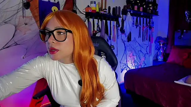 Snapshot of Laureen_hill chatting on October 30, 2025, 11:01 pm Laureen hill online show from October 30, 2025, 11:01 pm