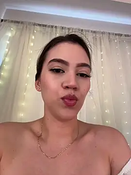 Amelia Rouse online show from May 25, 2026, 8:07 pm