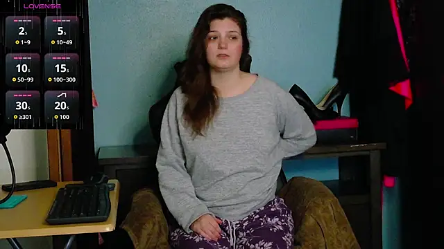 TreeJeanne online show from October 8, 2025, 12:34 am