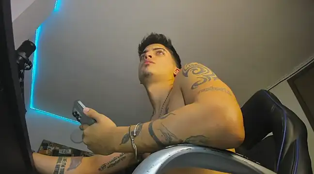 charlie hotxxx online show from February 13, 2025, 3:50 am