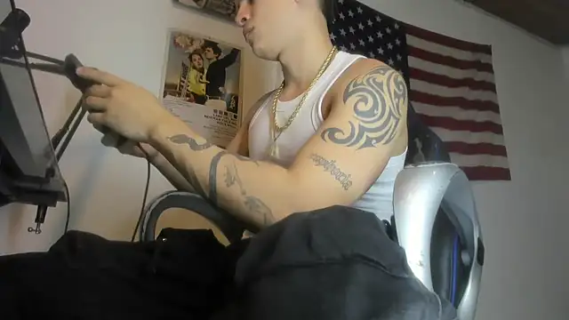 charlie hotxxx online show from February 14, 2026, 3:29 am