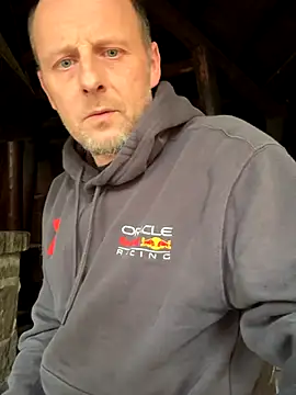 SchwuleHure online show from October 16, 2025, 2:58 pm