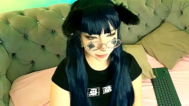 Purplee Baby online show from March 3, 2025, 1:28 am