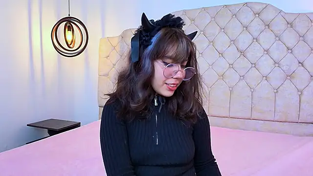 Purplee Baby online show from March 6, 2025, 9:53 pm