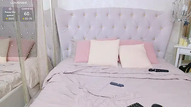 Snapshot of Damn_Bae_ chatting on March 6, 2025, 1:16 am Damn Bae  online show from March 6, 2025, 1:16 am