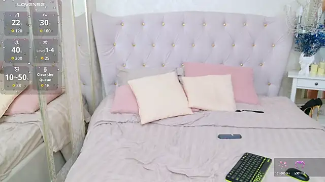 Snapshot of Damn_Bae_ chatting on September 12, 2025, 1:06 am Damn Bae  online show from September 12, 2025, 1:06 am