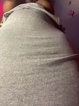 Cherrytowild online show from September 25, 2025, 4:24 pm