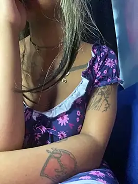 Cherrytowild online show from October 9, 2025, 7:42 am