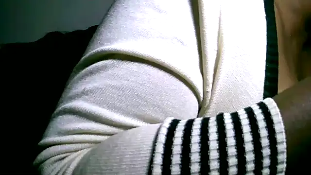 Bustypillows online show from February 28, 2025, 5:15 pm