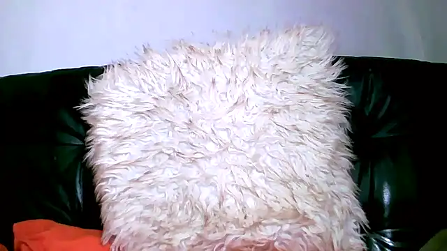 Bustypillows online show from February 26, 2025, 1:22 pm