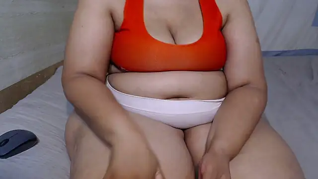 BustyThickyAss online show from March 10, 2025, 7:29 pm