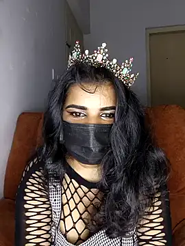 Snapshot of lolalivv chatting on January 14, 2025, 7:43 pm lolalivv online show from January 14, 2025, 7:43 pm