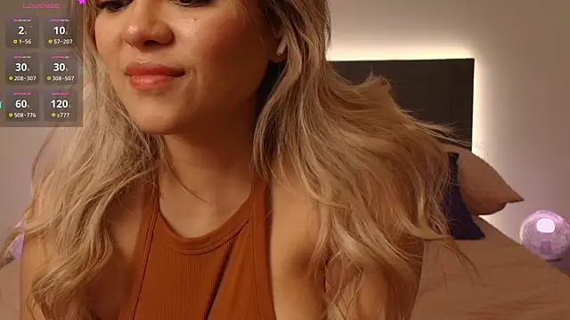 Celiahenn online show from September 26, 2025, 1:34 am