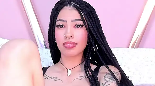 Eva Benely online show from February 14, 2025, 3:11 am