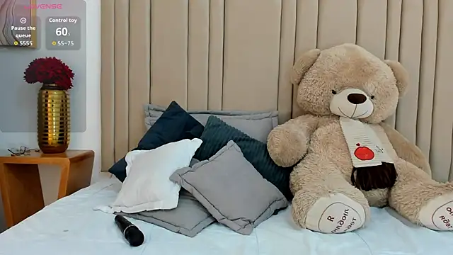 izadii online show from October 25, 2025, 6:52 pm