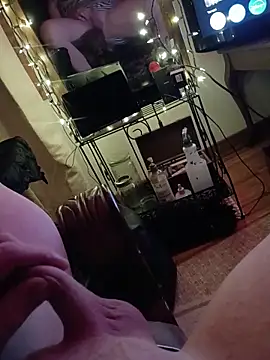 Dee-Lux Fux online show from November 18, 2025, 8:06 am