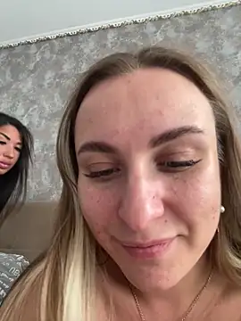 Snapshot of RuslanaXX chatting on October 14, 2025, 2:45 am RuslanaXX online show from October 14, 2025, 2:45 am