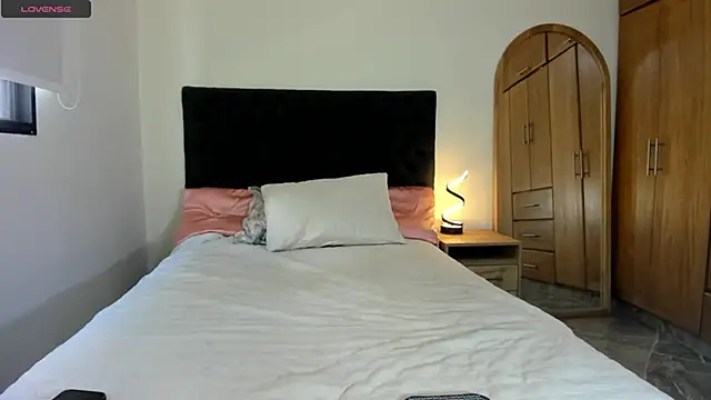 samanth bell online show from April 23, 2026, 7:48 pm