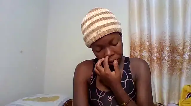 hunnybee007 online show from March 17, 2025, 1:46 am