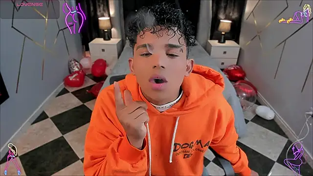 Snapshot of Noah_Smith04 chatting on February 16, 2025, 12:32 pm Noah Smith04 online show from February 16, 2025, 12:32 pm