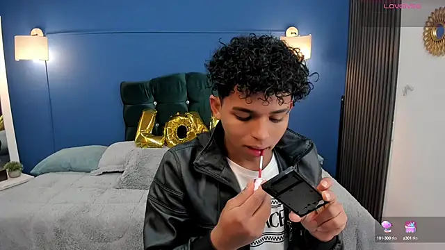 Snapshot of Noah_Smith04 chatting on February 20, 2025, 1:08 pm Noah Smith04 online show from February 20, 2025, 1:08 pm