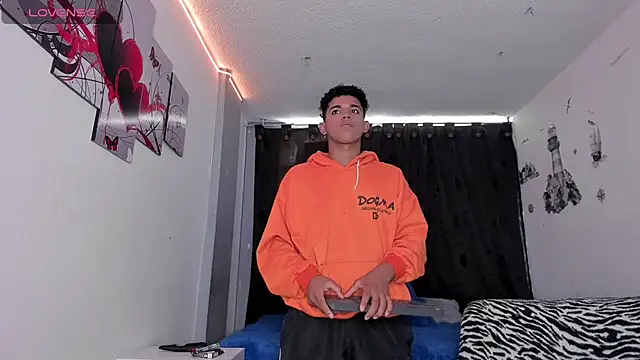 Snapshot of Noah_Smith04 chatting on March 20, 2025, 4:09 pm Noah Smith04 online show from March 20, 2025, 4:09 pm