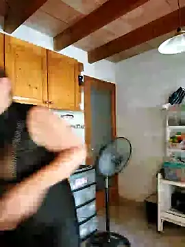 BecciDeluxe online show from September 12, 2025, 12:38 pm