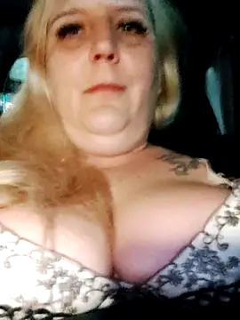 BecciDeluxe online show from January 10, 2026, 5:14 am